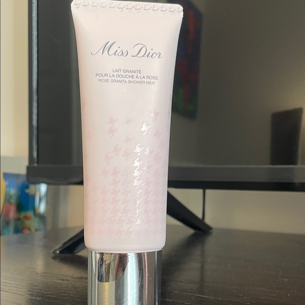$55 msrp New Sealed bottle Miss Dior Rose Granita Shower Milk 75ml